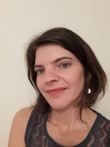 Laura descamps maroquinerie store