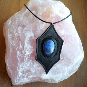 Collier Lapis lazuli Collier en cuir et pierre