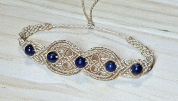 Bracelet en micro macramé