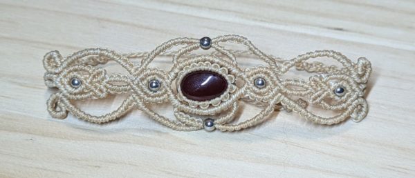Bracelet en micro macramé